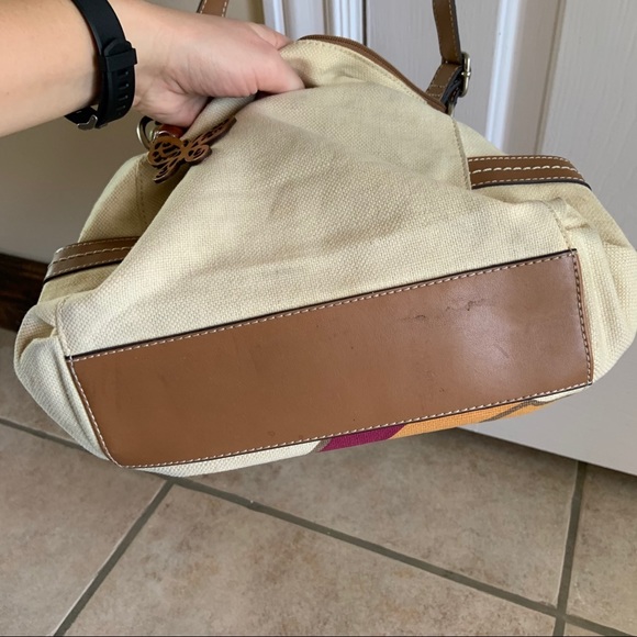 Relic Faux Leather Flower Print Crossbody Purse - Picture 8 of 8